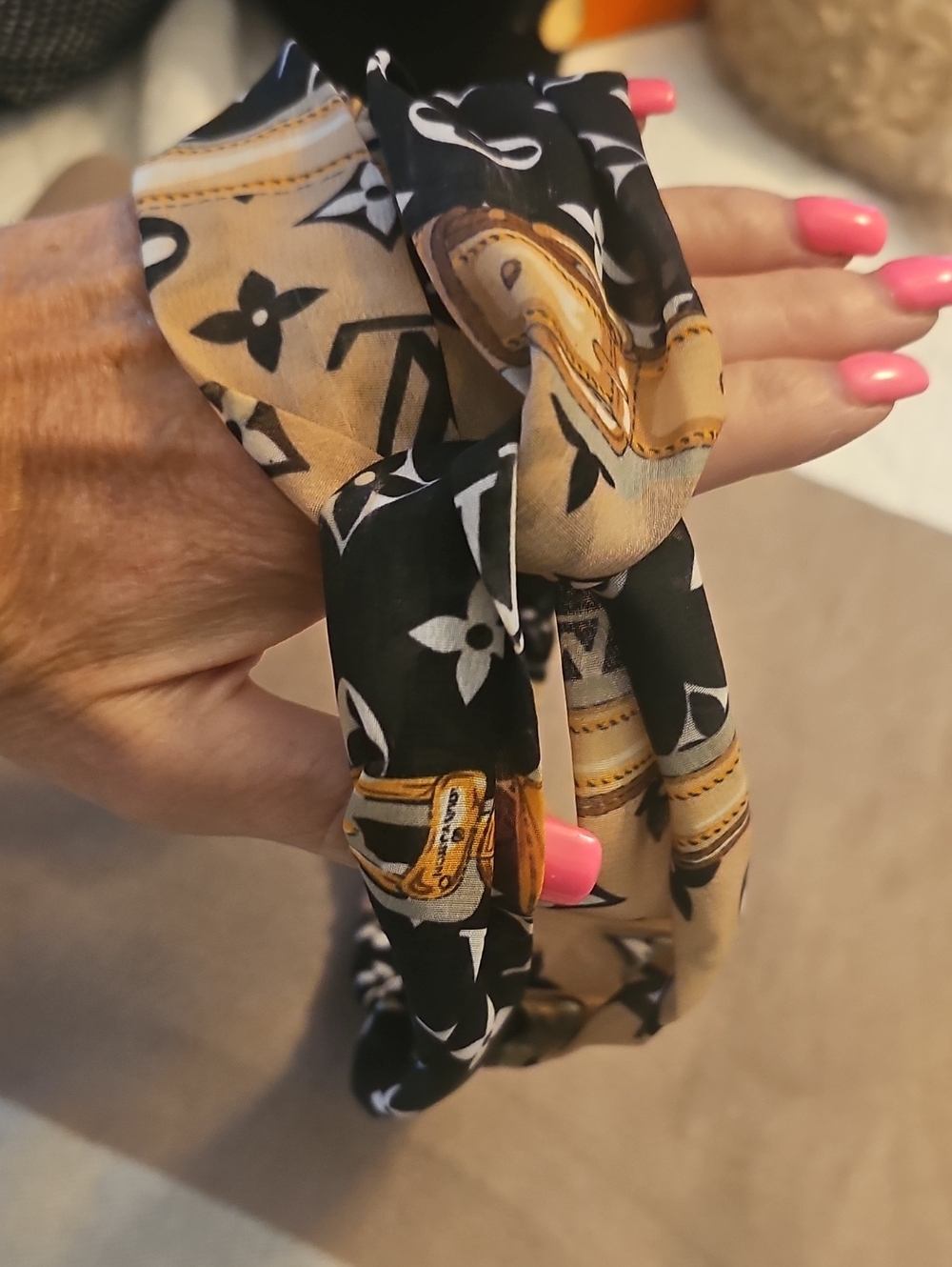 Black & Beige LV Patterned Knotted Headband - Picture 2 of 3